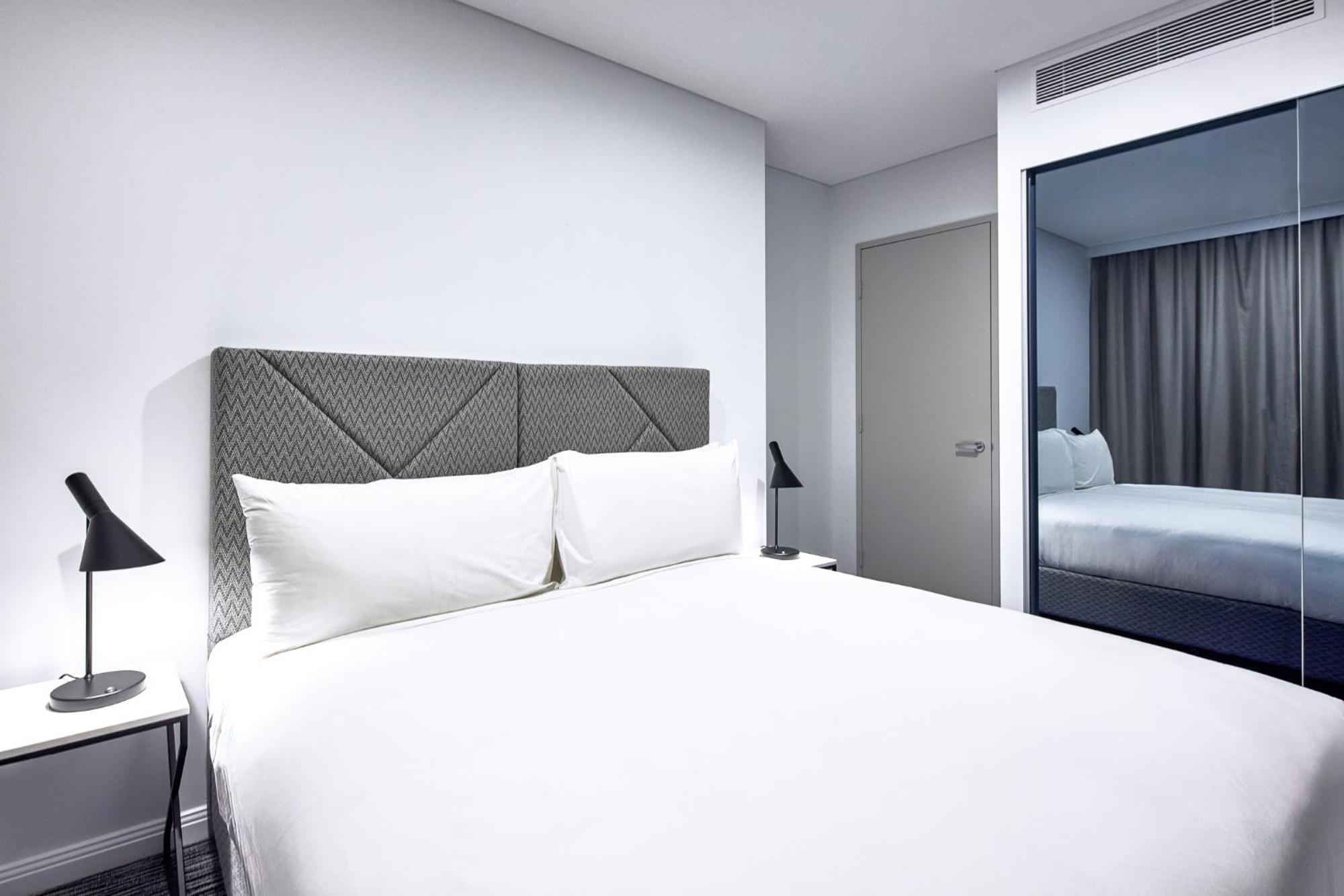 Meriton Suites George Street, Parramatta ซิดนีย์ ภายนอก รูปภาพ